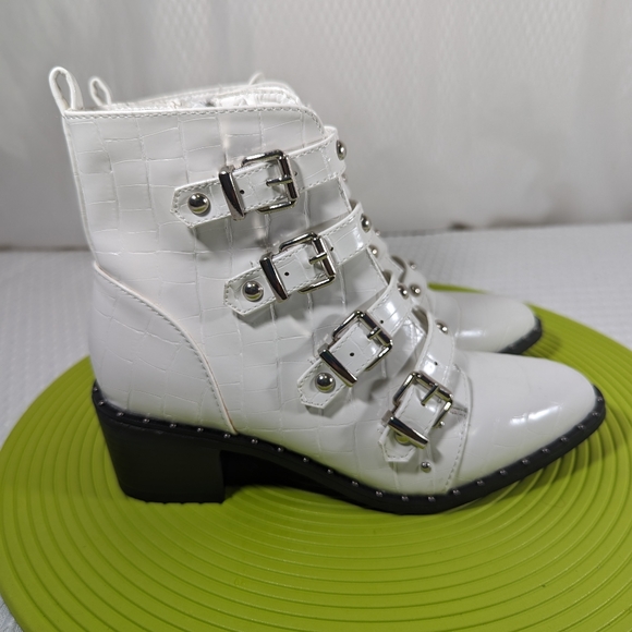 Catherine Malandrino "Shandy" White Croc Embossed Buckle Booties, Size 6, NWOT - Picture 3 of 13